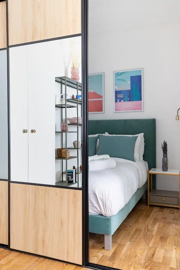 Home Suite Home Montaigne Place De L'Alma Apartmán